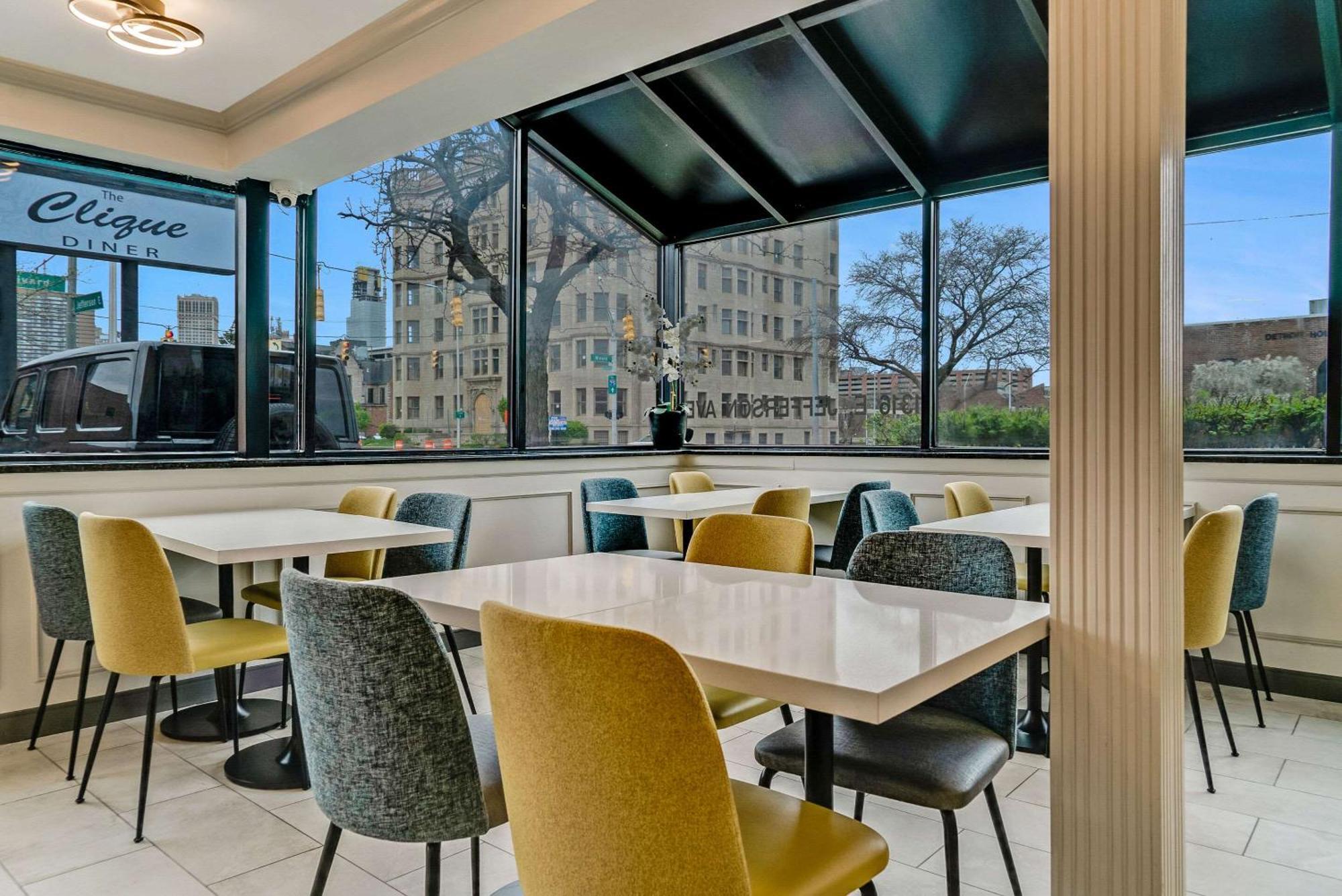 Quality Downtown Inn 2*