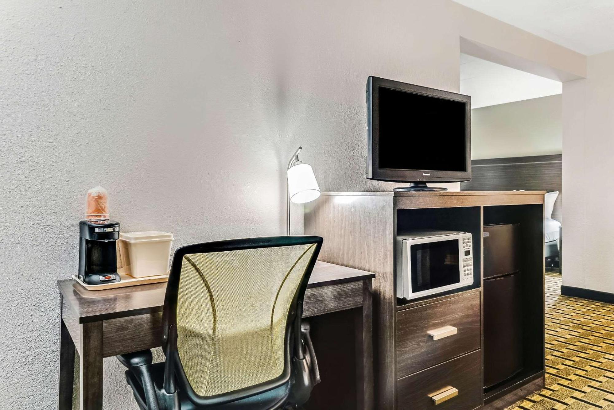 Quality Downtown Inn 2*