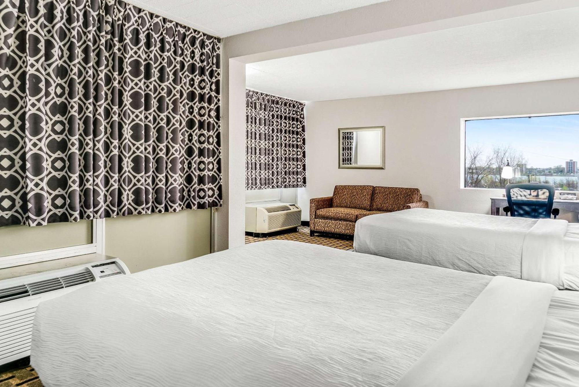 Inn Quality Downtown 2*