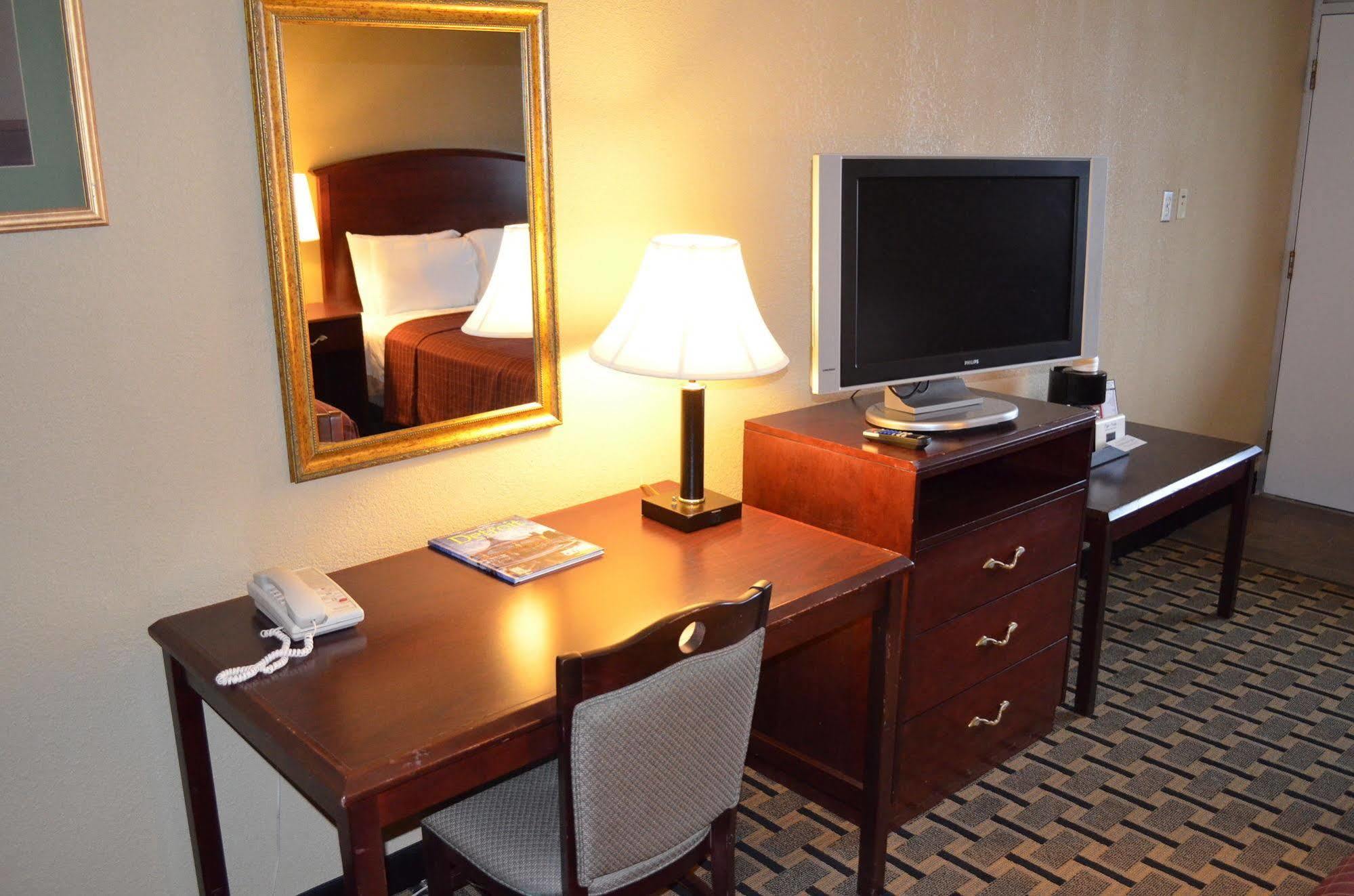 Quality Downtown Inn